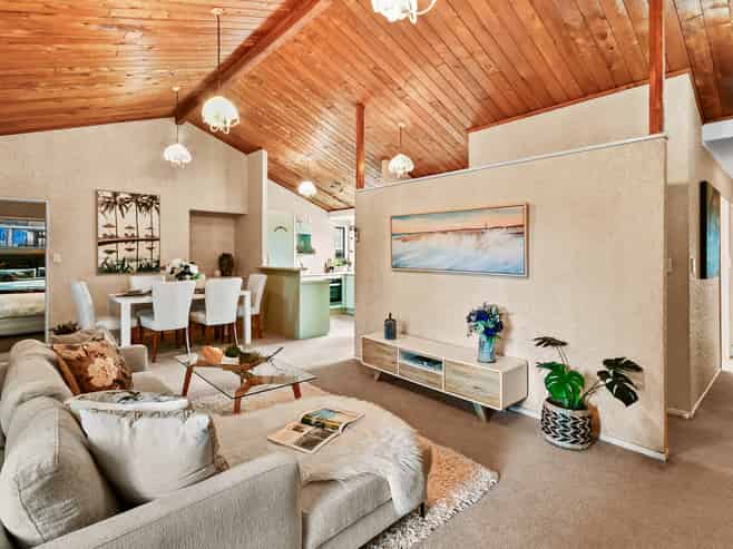 2/16 Airfield Road, Takanini