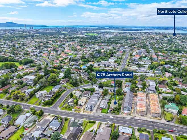 75 Archers Road, Hillcrest