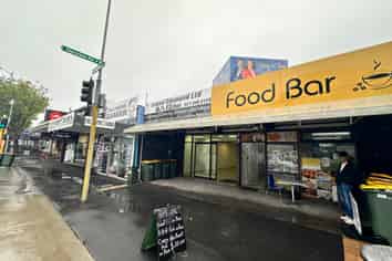 Affordable Retail with Great Visibility