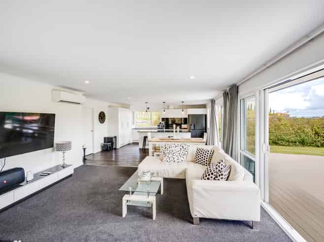 7 Ridgeway Terrace, Taradale