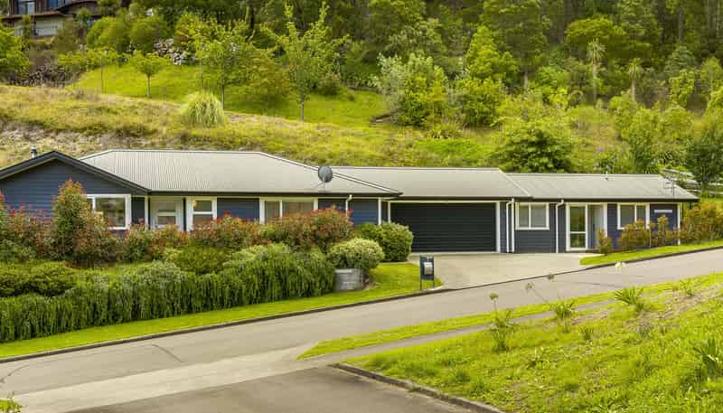 7 Ridgeway Terrace, Taradale