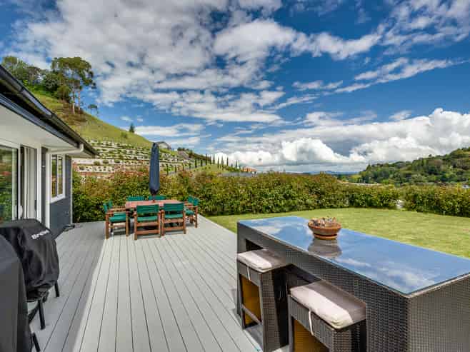 7 Ridgeway Terrace, Taradale