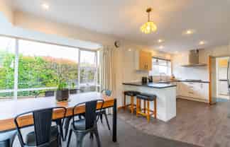 186a North Street, West End