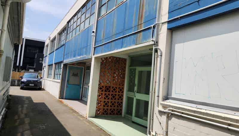 Rear studi/23 Bay Road, Kilbirnie