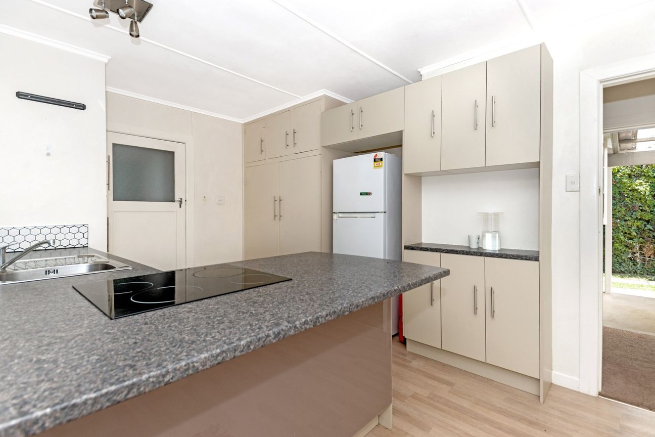 Modern Comfort in the Heart of Mangapapa - Aanzicht 6