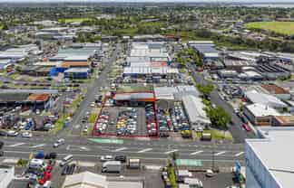 High-profile New Lynn investment opportunity