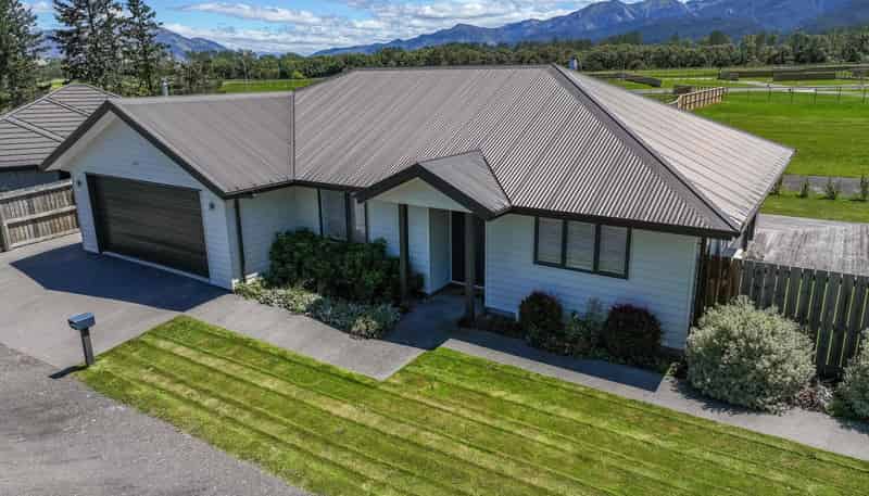 1/8 Ensor Drive, Hanmer Springs