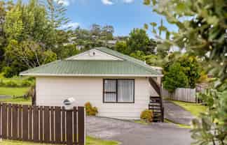 420 Whangaparaoa Road, Stanmore Bay