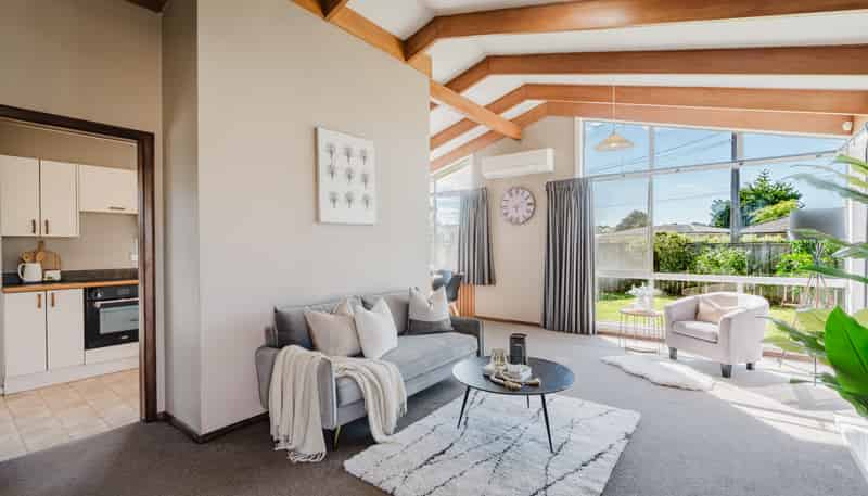 83 Bruce Avenue, Glenview