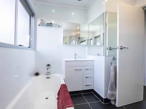 37 Heather Green Avenue, Meremere