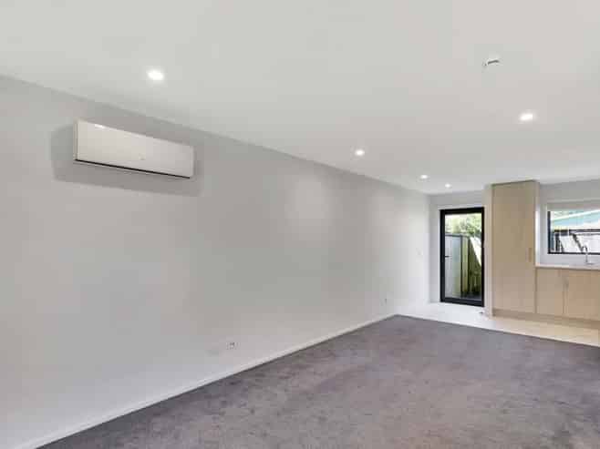 7/16 Biddle Crescent, Taita