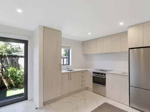 7/16 Biddle Crescent, Taita