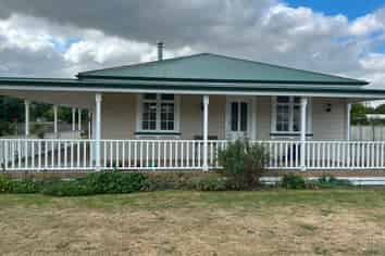 8a Cotter Street, Greytown