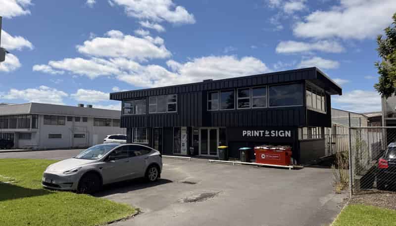 705 Rosebank Road, Avondale