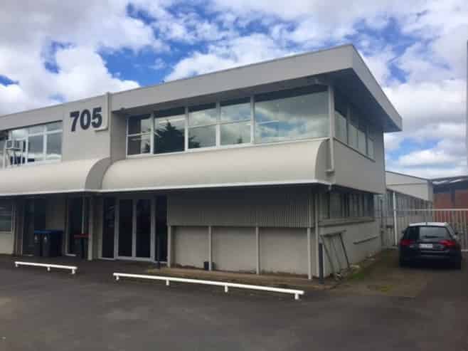 Affordable warehouse and office 486sqm