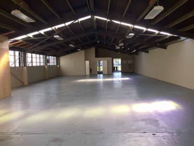 Affordable warehouse and office 486sqm