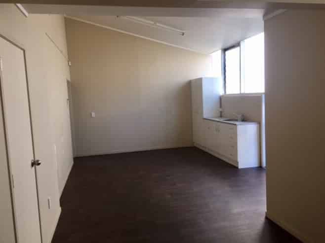 Affordable warehouse and office 486sqm