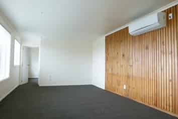 8 Queen Street, North Dunedin