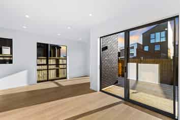 5 Herekino Street, Westgate