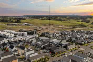 5 Herekino Street, Westgate