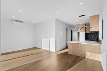 5 Herekino Street, Westgate