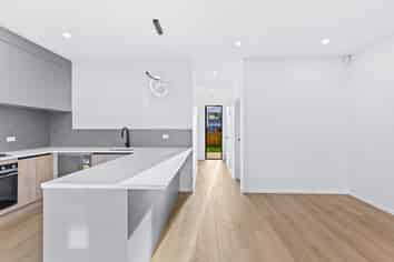 9 Street Herekino, Westgate