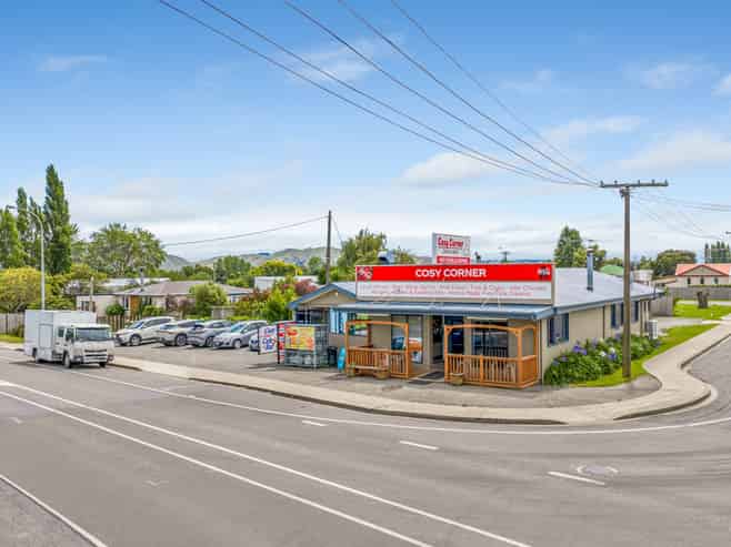 Licenced café and bar - freehold going concern