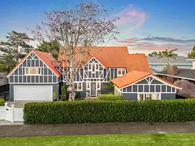 12 & 12A Springcombe Road, Saint Heliers