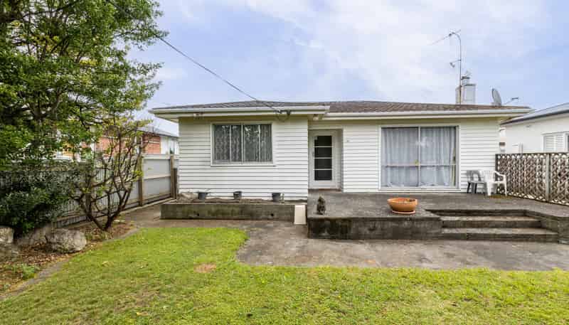 24 Avenue Road, Greenmeadows