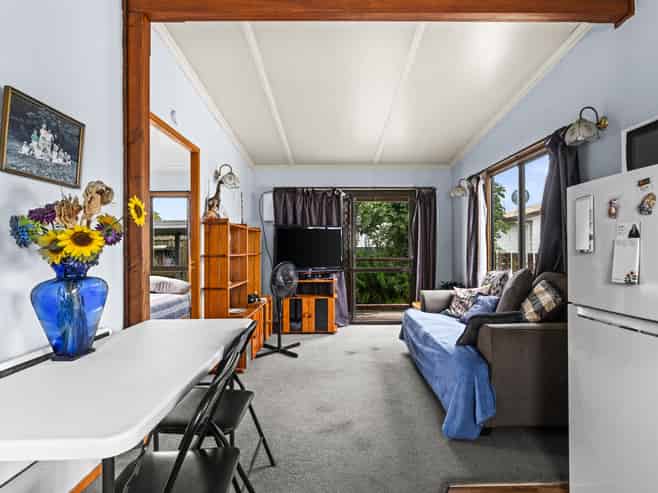 24a Avenue Road, Greenmeadows