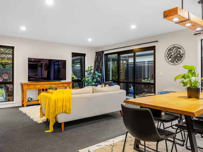 37 Robert Duncan Road, Belfast