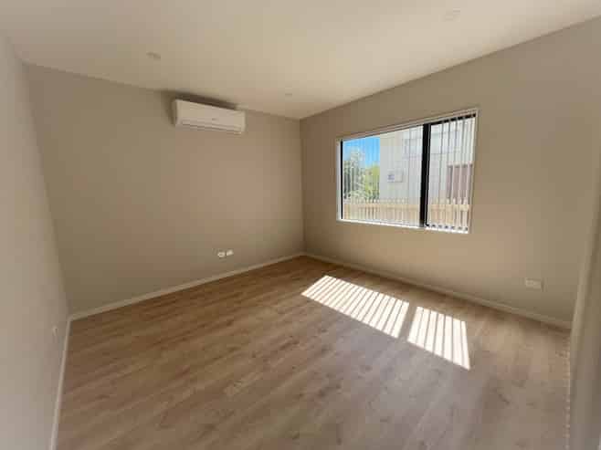 54B Chilcott Road, Henderson