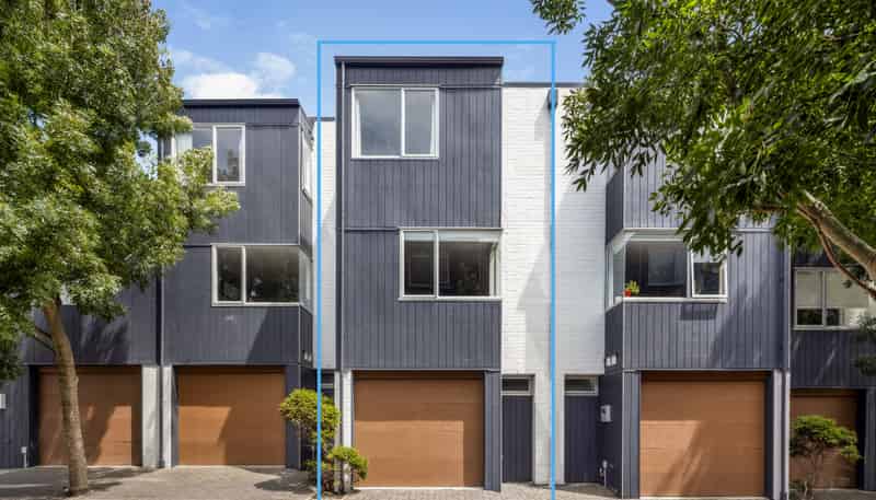 33/120 Rintoul Street, Newtown