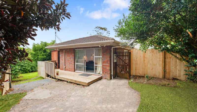 8A  Boys Place, Pakuranga Heights