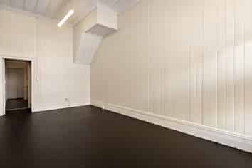 Retail Space with Parking on New North Rd