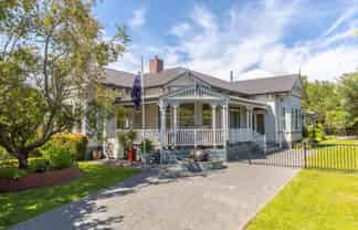 104 Kuratawhiti Street, Greytown