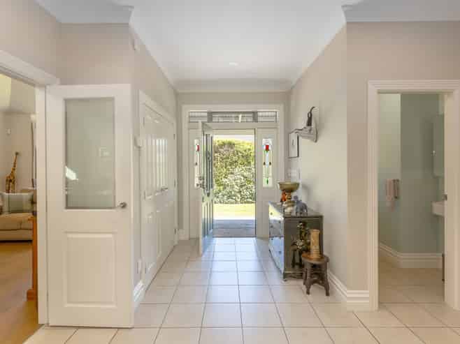 104 Kuratawhiti Street, Greytown