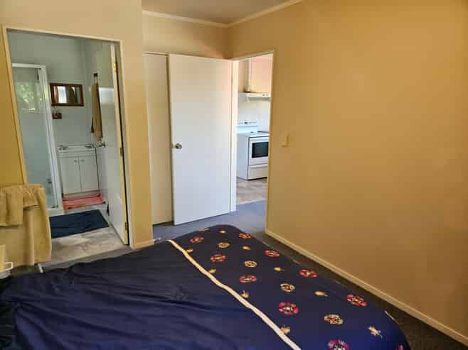 Live Where you Work - A Rare Riverlea Road Opportunity!