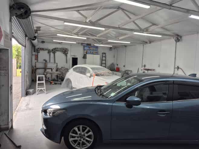 Live Where you Work - A Rare Riverlea Road Opportunity!