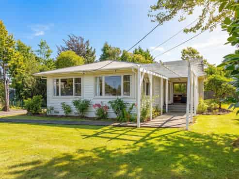 40 Reading Street, Greytown