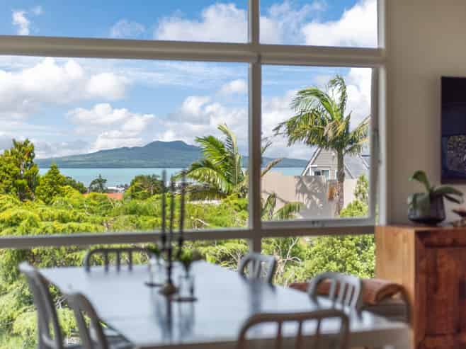 53 Parr Terrace, Castor Bay