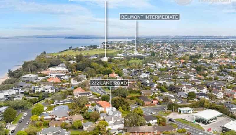 232 Lake Road, Hauraki