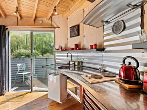 TRULY UNIQUE MOTEL BUSINESS OPPORTUNITY 