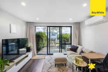 8 Tokai Place, Glen Eden