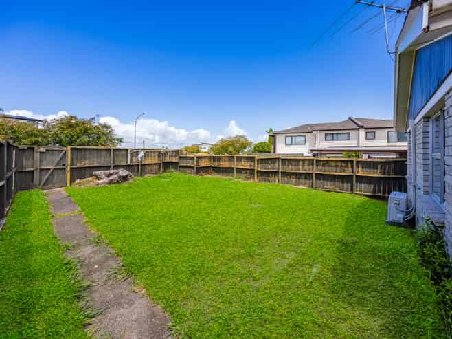 4/3 Corin Avenue, Manurewa