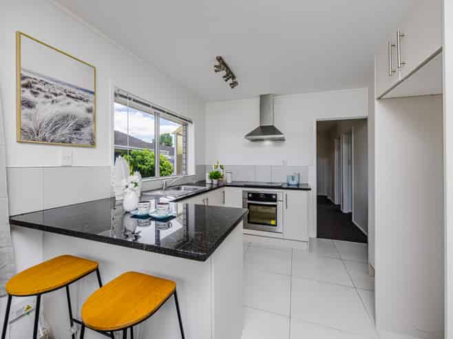 4/3 Corin Avenue, Manurewa