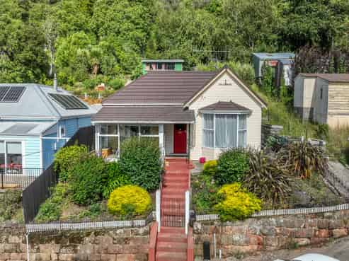 29 Voelas Road, Lyttelton