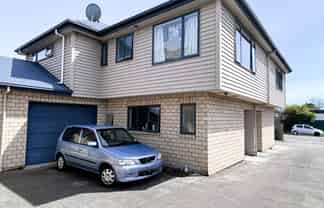 8B Charles Street, Waltham