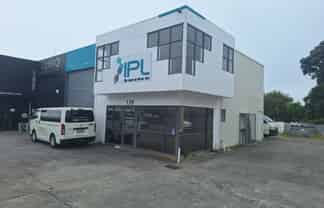 Versatile Office & Workshop Space