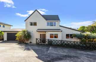 2/33 Methuen Road, Avondale